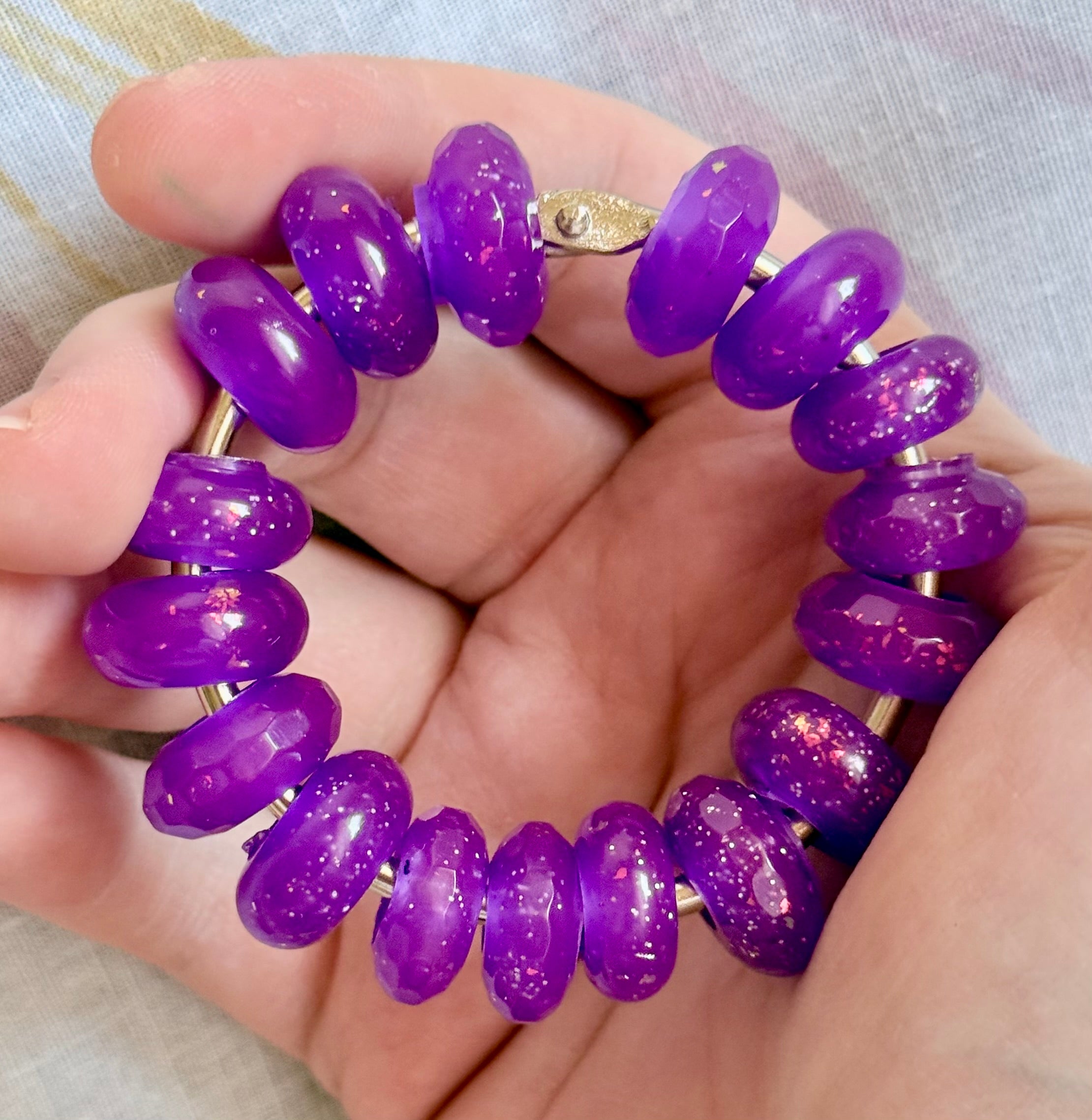 Sabrina (Colour Changing Beads)